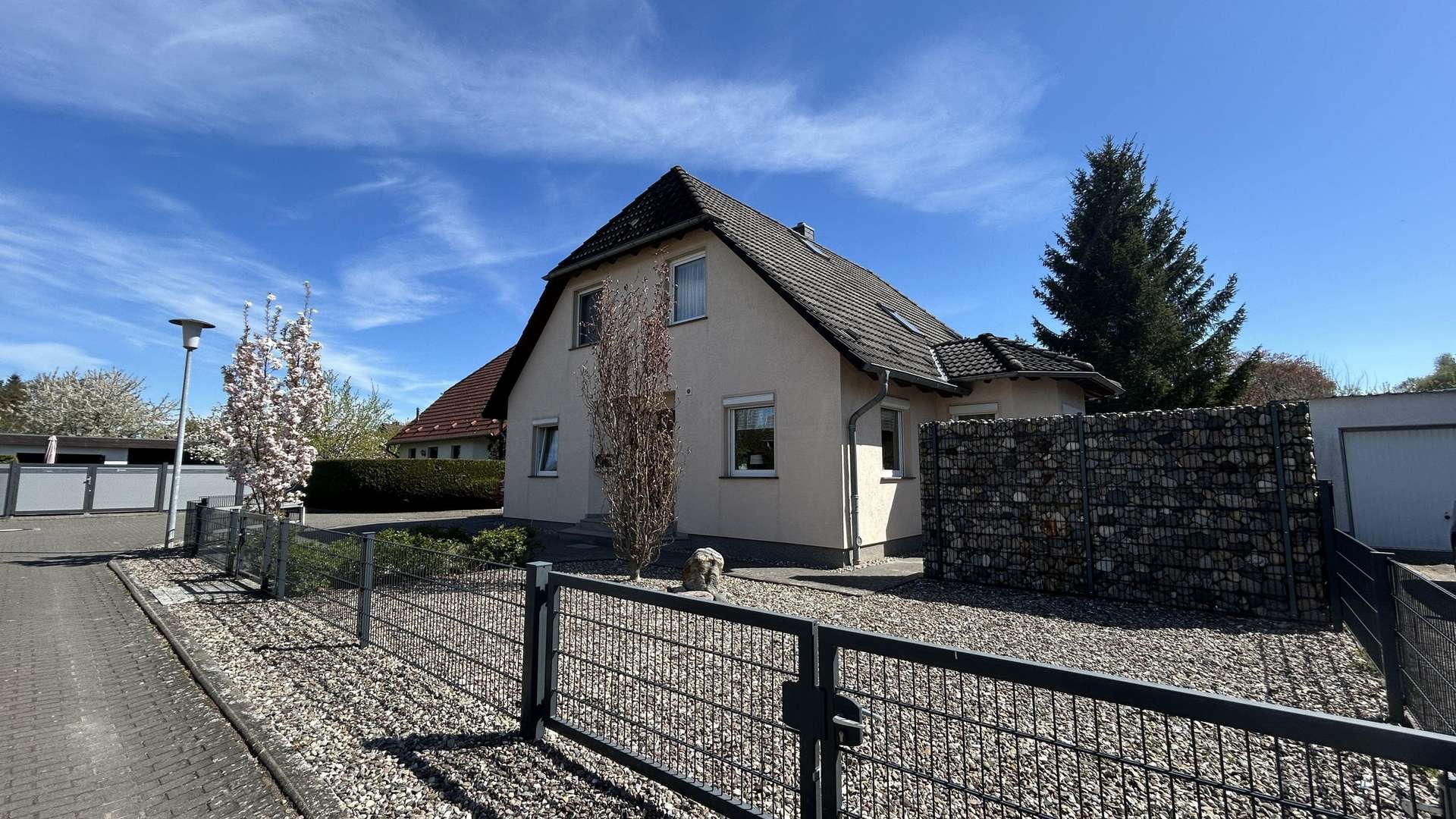 Außenansicht Außenansicht - Einfamilienhaus in 17166 Teterow mit 186m² kaufen