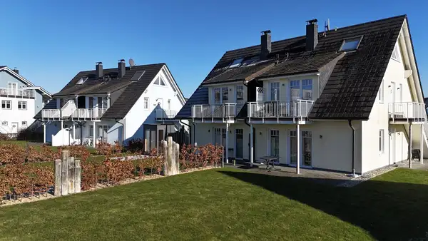 Meeresrauschen und Strandspaziergang