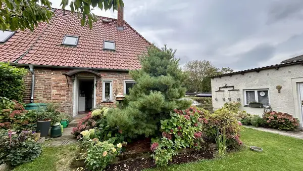 Zentral Wohnen mit Garten und Garage