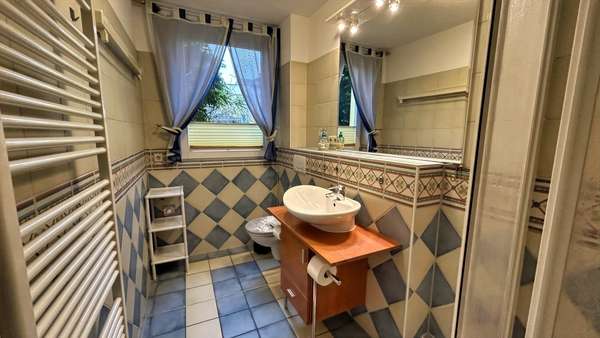 Badezimmer EG Vordehaus Fewo 1 - Mehrfamilienhaus in 18119 Rostock mit 360m² kaufen