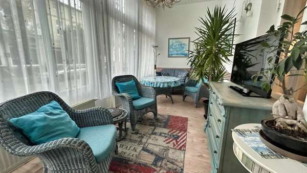 Veranda Vorderhaus EG Fewo 1 - Mehrfamilienhaus in 18119 Rostock mit 360m² kaufen