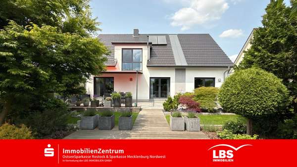 Titelbild - Einfamilienhaus in 18146 Rostock mit 199m² kaufen