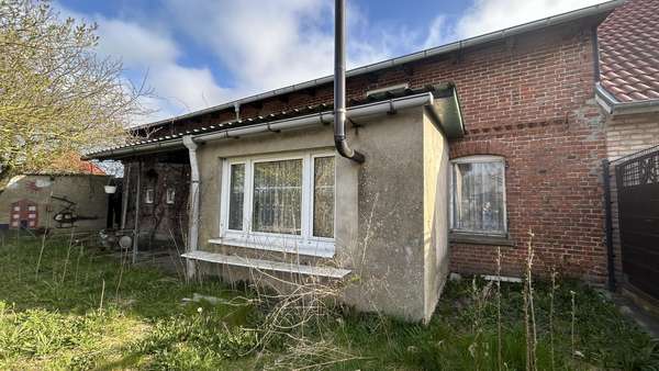 Hofseite mit Anbau - Doppelhaushälfte in 18246 Oettelin mit 80m² kaufen