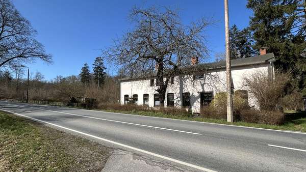 Straßenansicht - Einfamilienhaus in 18239 Satow mit 180m² kaufen