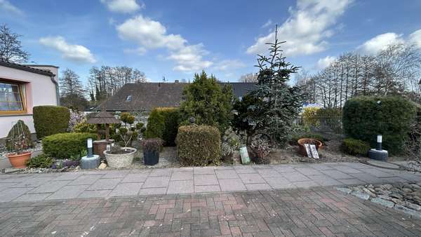 angelegtes Grundstück - Einfamilienhaus in 18246 Steinhagen mit 82m² kaufen