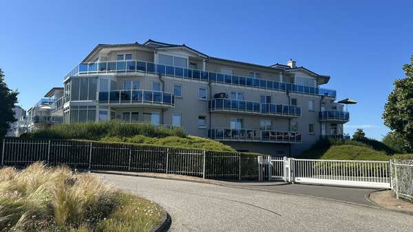 Zufahrt Tiefgarage Zufahrt Tiefgarage - Penthouse-Wohnung in 18225 Kühlungsborn mit 120m² kaufen