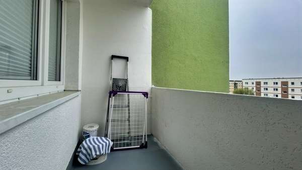 Balkon Balkon - Etagenwohnung in 18109 Rostock mit 66m² kaufen