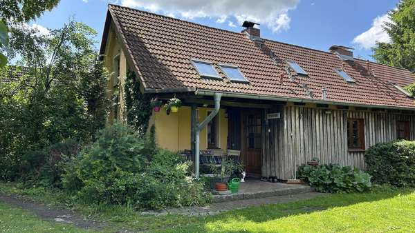 Rückansicht Rückansicht - Zweifamilienhaus in 18195 Grammow mit 288m² kaufen