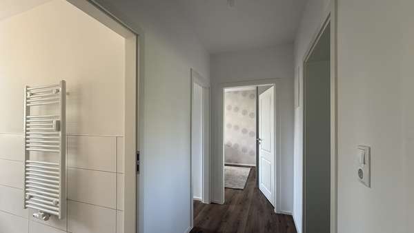 Flur Flur - Etagenwohnung in 18057 Rostock mit 49m² kaufen