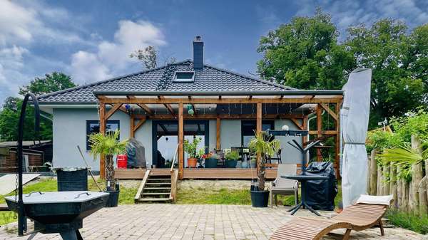Ansicht Gartenseite Ansicht Gartenseite - Bungalow in 18292 Krakow am See mit 155m² kaufen