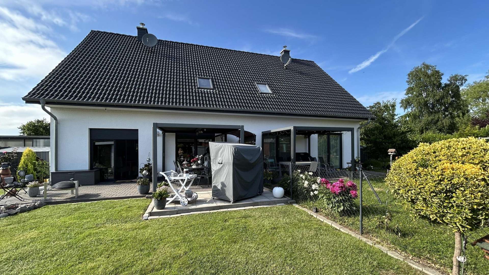 Außenansicht Außenansicht - Doppelhaushälfte in 18184 Thulendorf mit 117m² als Kapitalanlage kaufen