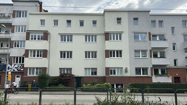 Straßenansicht Straßenansicht - Etagenwohnung in 18057 Rostock mit 77m² kaufen