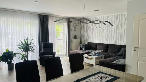 Schönes helles Wohnzimmer - Reihenmittelhaus in 18276 Gutow mit 109m² kaufen