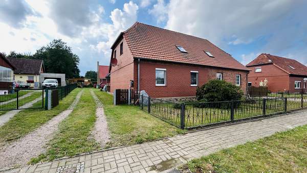Ansicht - Doppelhaushälfte in 17168 Jördenstorf mit 100m² kaufen