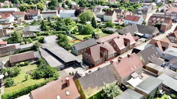 Seitliche Ansicht Seitliche Ansicht - Einfamilienhaus in 23992 Neukloster mit 140m² kaufen