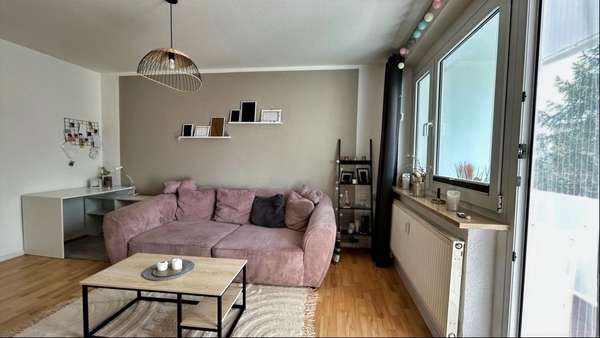 Wohnzimmer Wohnzimmer - Etagenwohnung in 18109 Rostock mit 46m² kaufen