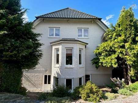 Giebel mit Erker - Doppelhaushälfte in 18246 Rühn mit 220m² kaufen