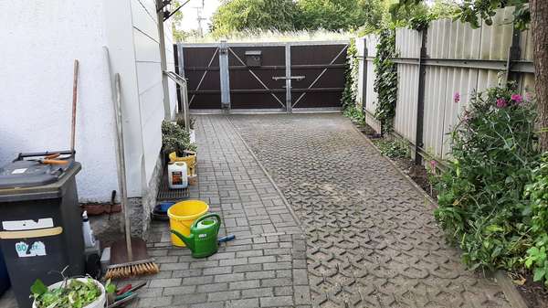 Zufahrt im Innenhof - Einfamilienhaus in 17166 Teterow mit 120m² kaufen