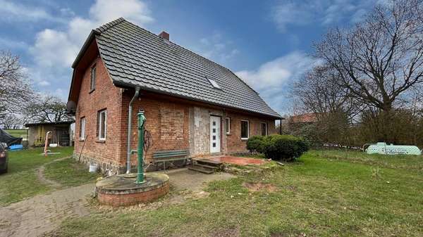 Außenansicht - Einfamilienhaus in 17168 Jördenstorf mit 175m² kaufen