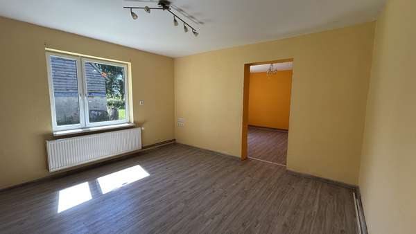 Zimmer im Erdgeschoss Zimmer im Erdgeschoss - Einfamilienhaus in 17168 Jördenstorf mit 175m² kaufen