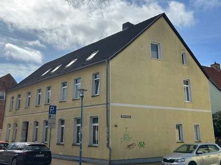 Ansicht Straßenseite - Mehrfamilienhaus in 18273 Güstrow mit 352m² kaufen