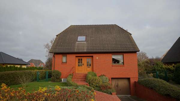 Ansicht von der Straße - Einfamilienhaus in 23972 Dorf Mecklenburg mit 113m² kaufen