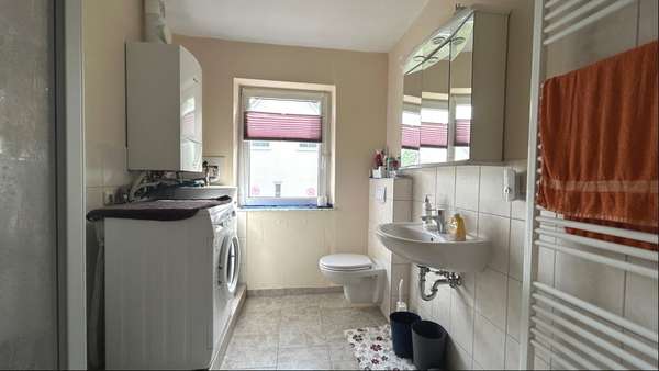 Badezimmer Badezimmer - Einfamilienhaus in 23923 Zarnewenz mit 100m² kaufen