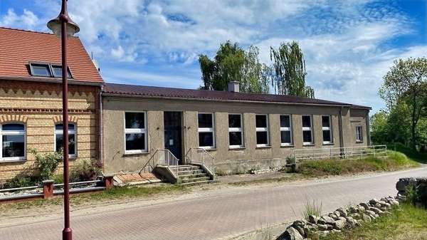 Anicht von Süden - Doppelhaushälfte in 19412 Kloster Tempzin mit 322m² kaufen