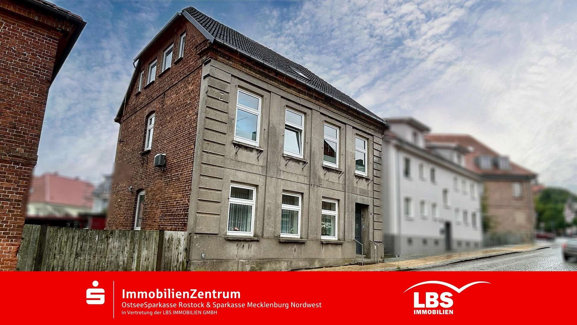 Hausansicht Hausansicht - Mehrfamilienhaus in 23923 Schönberg mit 220m² als Kapitalanlage kaufen