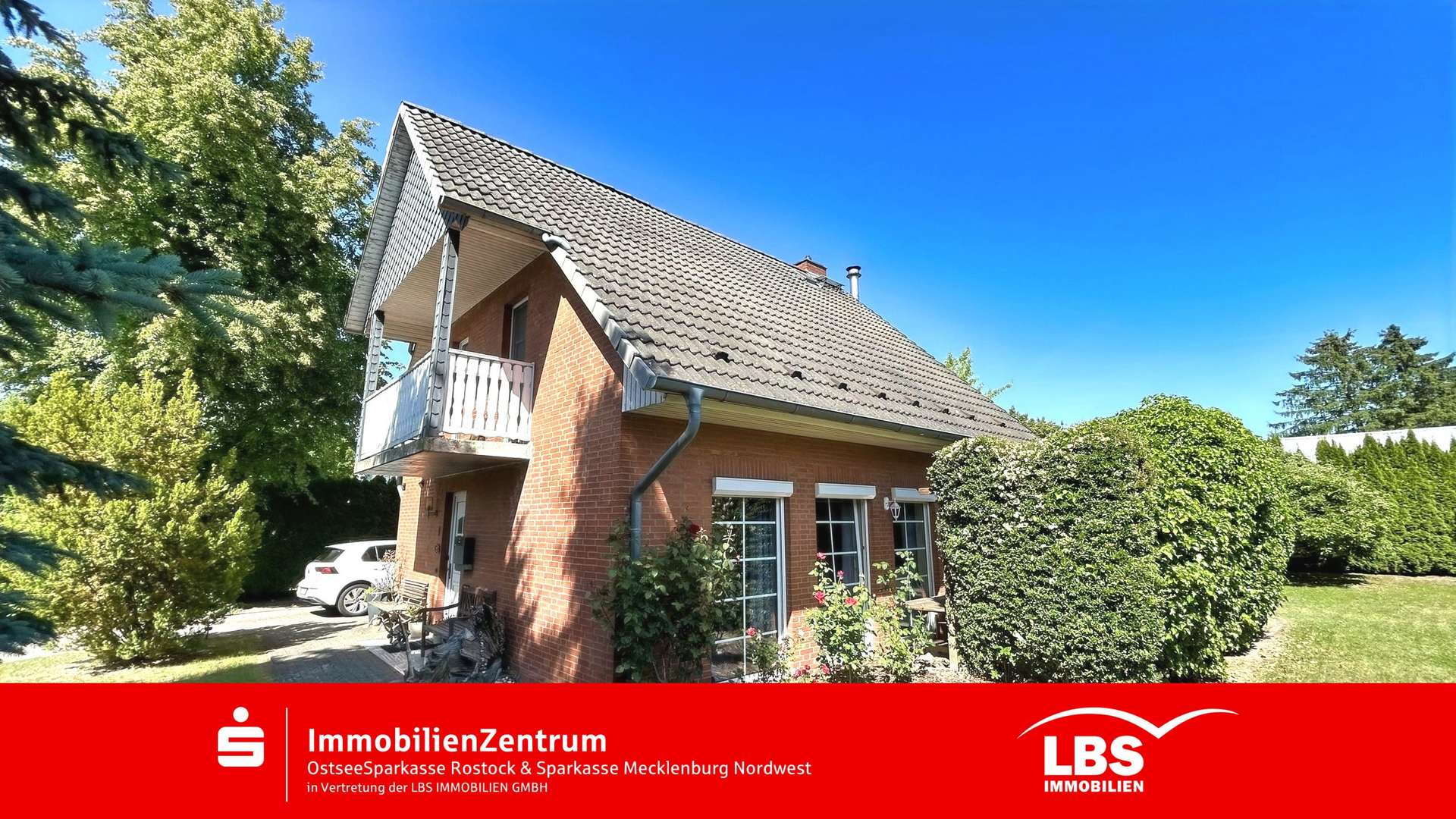Vorder-/Seitenansicht Vorder-/Seitenansicht - Einfamilienhaus in 19071 Brüsewitz mit 111m² kaufen