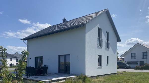 Nord-Ost Seite Nord-Ost Seite - Einfamilienhaus in 23972 Dorf Mecklenburg mit 143m² kaufen
