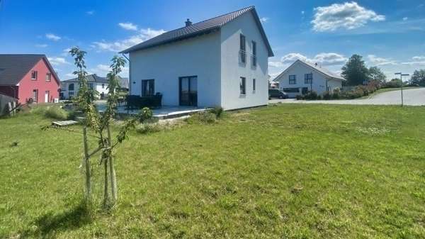 Nord-Ost Seite Nord-Ost Seite - Einfamilienhaus in 23972 Dorf Mecklenburg mit 143m² kaufen