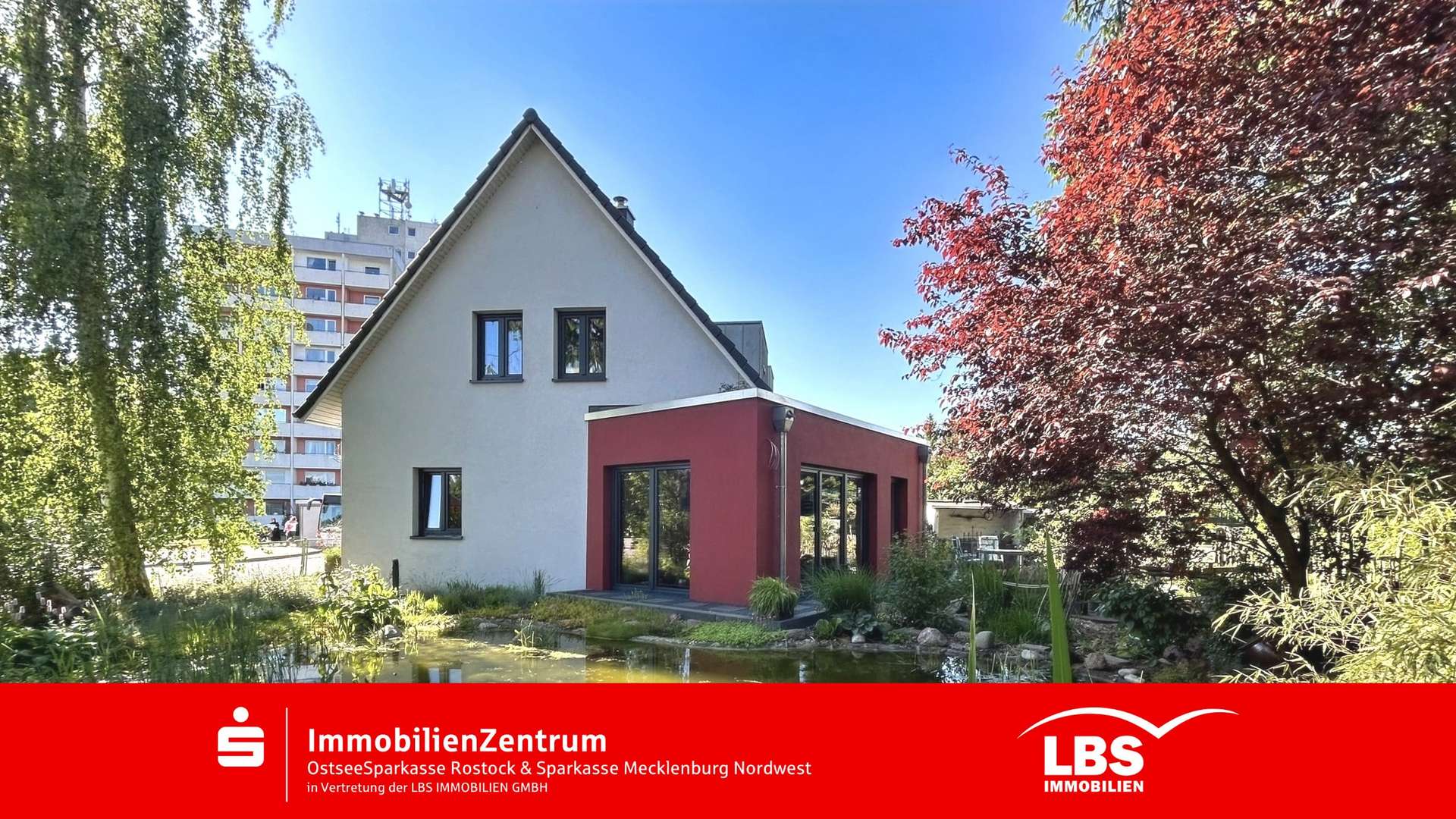 Teich mit Haus Teich mit Haus - Doppelhaushälfte in 23558 Lübeck mit 124m² kaufen