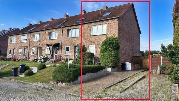 Zufahrt und Zugang zum Garten Zufahrt und Zugang zum Garten - Reihenendhaus in 23970 Wismar mit 100m² kaufen