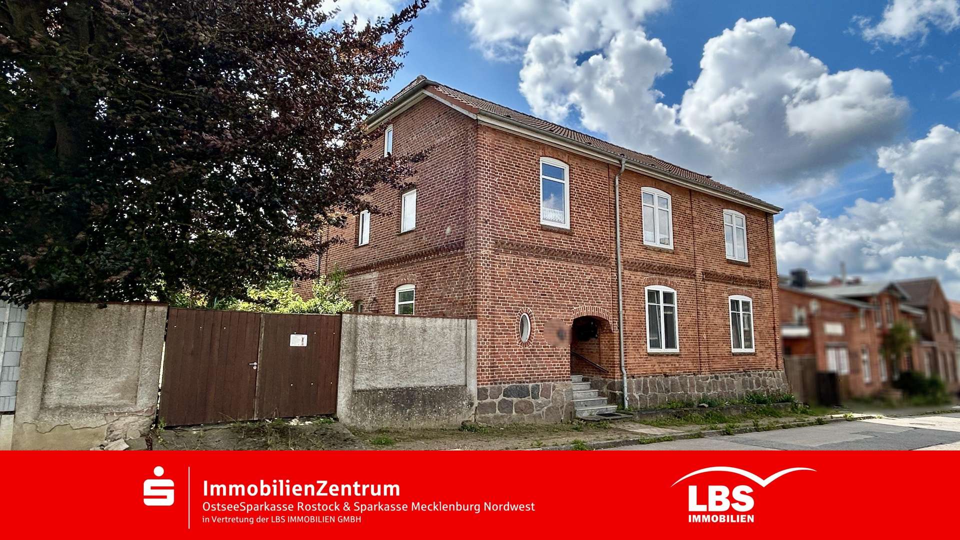 Hausansicht - Mehrfamilienhaus in 23942 Dassow mit 290m² kaufen