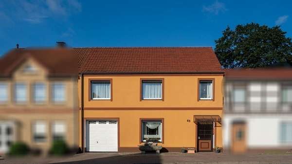 Titelbild Titelbild - Stadthaus in 19417 Warin mit 126m² kaufen