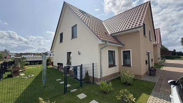 Ansicht  Eingangsbereich - Reihenendhaus in 23972 Dorf Mecklenburg mit 106m² kaufen