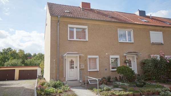 Haus und Garage Haus und Garage - Reihenendhaus in 23970 Wismar mit 72m² kaufen