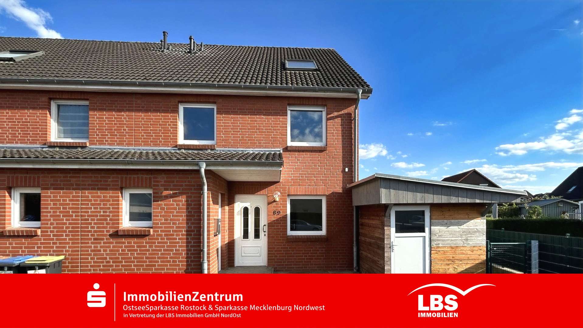 Vorderansicht mit 3 Stellplätzen - Reihenendhaus in 23966 Wismar mit 139m² kaufen