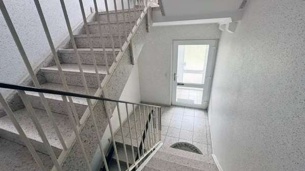 Treppenhaus - Etagenwohnung in 23966 Wismar mit 61m² kaufen