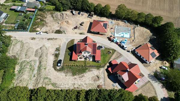 Luftbild Baugebiet August 2025 Luftbild Baugebiet August 2025 - Grundstück in 23948 Hofzumfelde mit 735m² kaufen