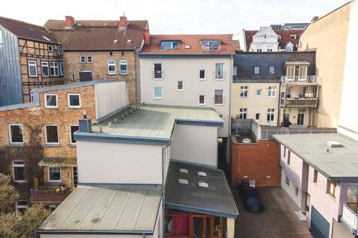 Rückansicht Vorderhaus Rückansicht Vorderhaus - Wohn- / Geschäftshaus in 19053 Schwerin mit 527m² als Kapitalanlage kaufen