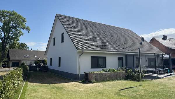 Rück-Ansicht inkl. Zufahrt - Einfamilienhaus in 19376 Siggelkow mit 156m² kaufen