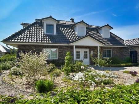 Vorderansicht Vorderansicht - Einfamilienhaus in 19061 Schwerin mit 351m² kaufen
