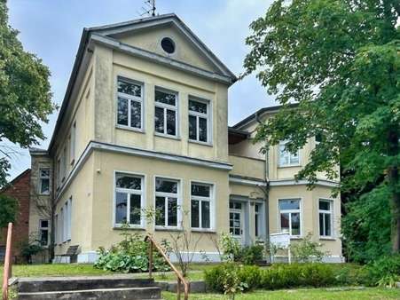 Vorderansicht - Mehrfamilienhaus in 19230 Hagenow mit 348m² als Kapitalanlage kaufen