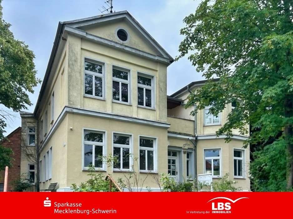 Vorderansicht - Mehrfamilienhaus in 19230 Hagenow mit 348m² als Kapitalanlage kaufen