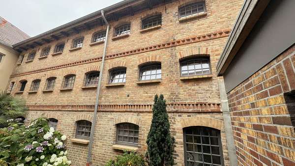 hintere Ansicht hintere Ansicht - Mehrfamilienhaus in 19395 Plau am See mit 291m² als Kapitalanlage kaufen