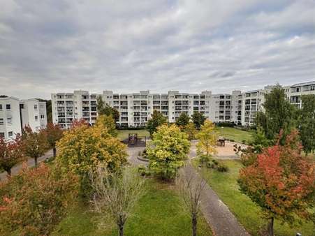Ausblick Schlafzimmer Ausblick Schlafzimmer - Etagenwohnung in 19061 Schwerin mit 56m² kaufen