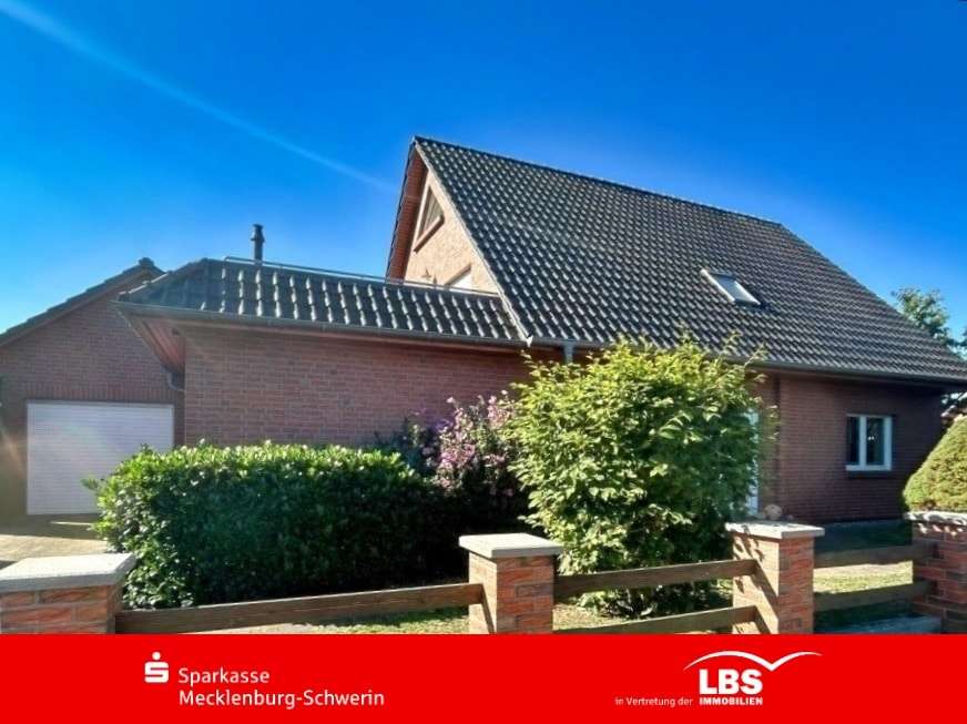 Vorderansicht Vorderansicht - Einfamilienhaus in 19230 Hagenow mit 171m² kaufen