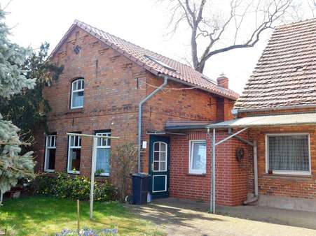Pflegedienst-Haus ( Rückseite) - Einfamilienhaus in 19376 Siggelkow mit 150m² als Kapitalanlage kaufen